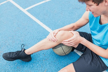 Basketball player with foot pain