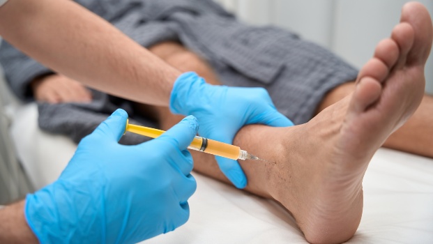 Idaho-podiatrist-using-PRP-injection-in-patients-ankle