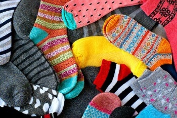 children’s socks for healthy feet with moisture-wicking and seamless design